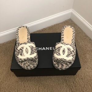 Chanel Tweed Slide on Sandals — Size 8 GENTLY WORN